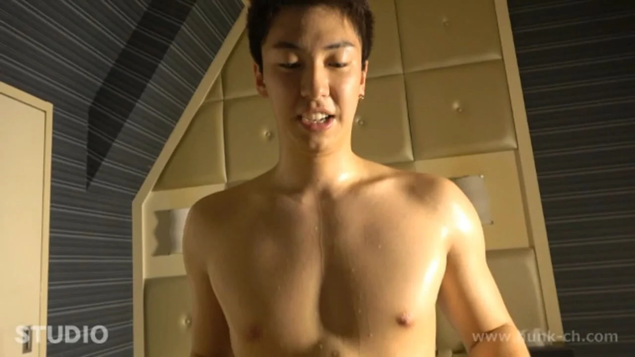 4horlover BOY 413 clip3.mp4 snapshot 09.41