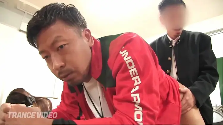 TO TL005.mp4 snapshot 10.30.630